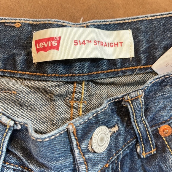 Levi’s - Picture 3 of 5